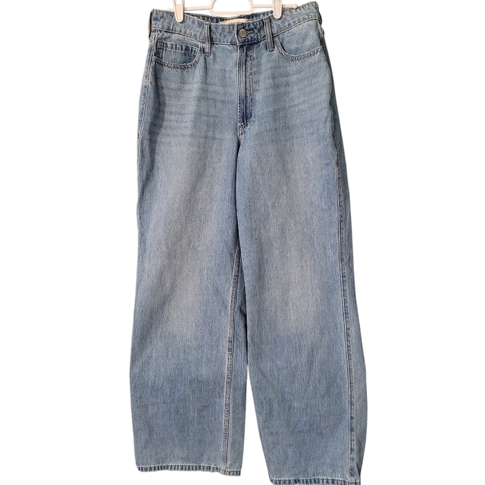 Hollister Curvy Ultra High Rise Baggy jeans - 30/10 Long.         J78